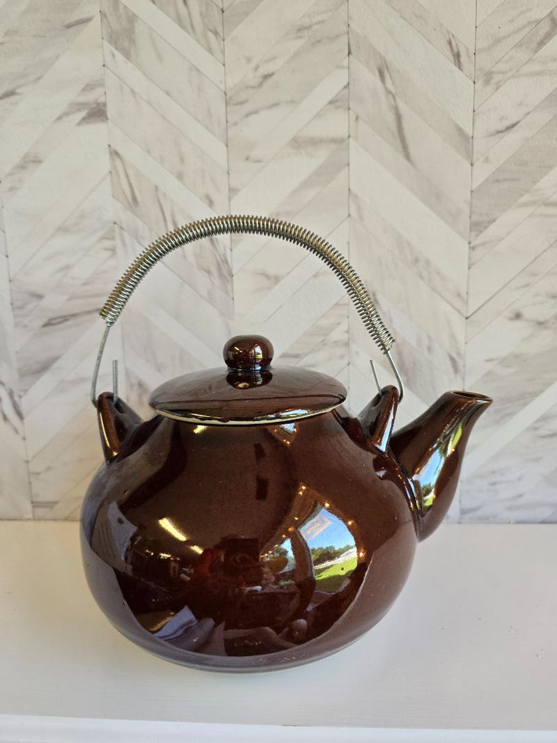 Load image into Gallery viewer, Japan Stonewear Teapot
