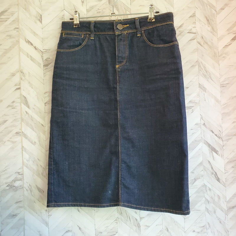 Load image into Gallery viewer, Zara Denim Pencil Skirt, Sz 6
