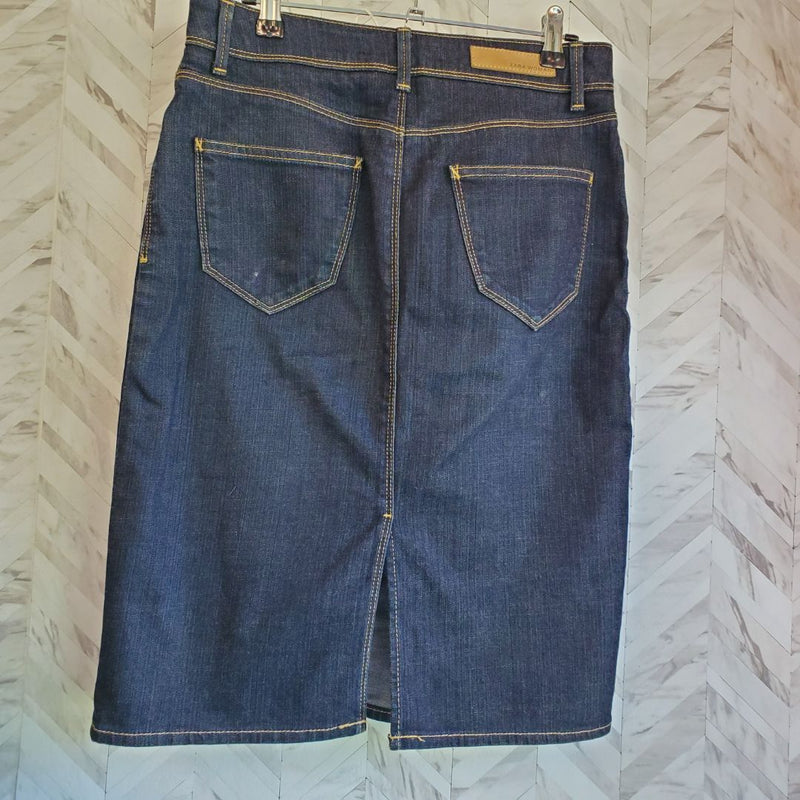 Load image into Gallery viewer, Zara Denim Pencil Skirt, Sz 6
