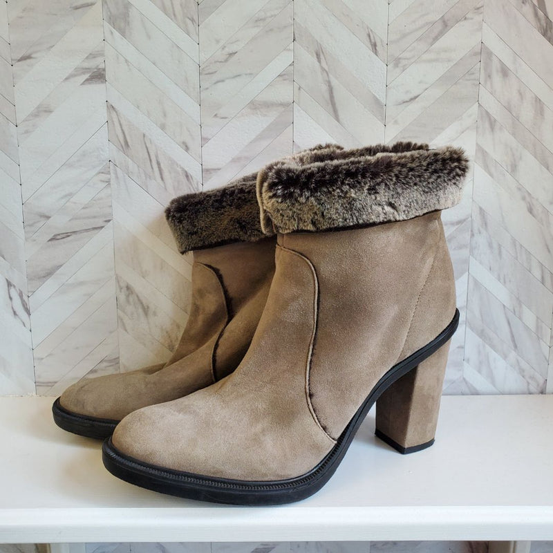 Load image into Gallery viewer, Zara Suede Fur ankle boot, Sz 40
