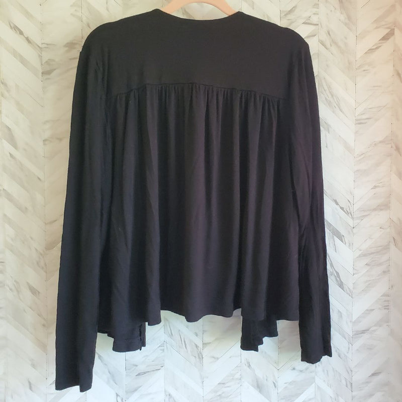 Load image into Gallery viewer, H&amp;M Black Open Sweater, Medium
