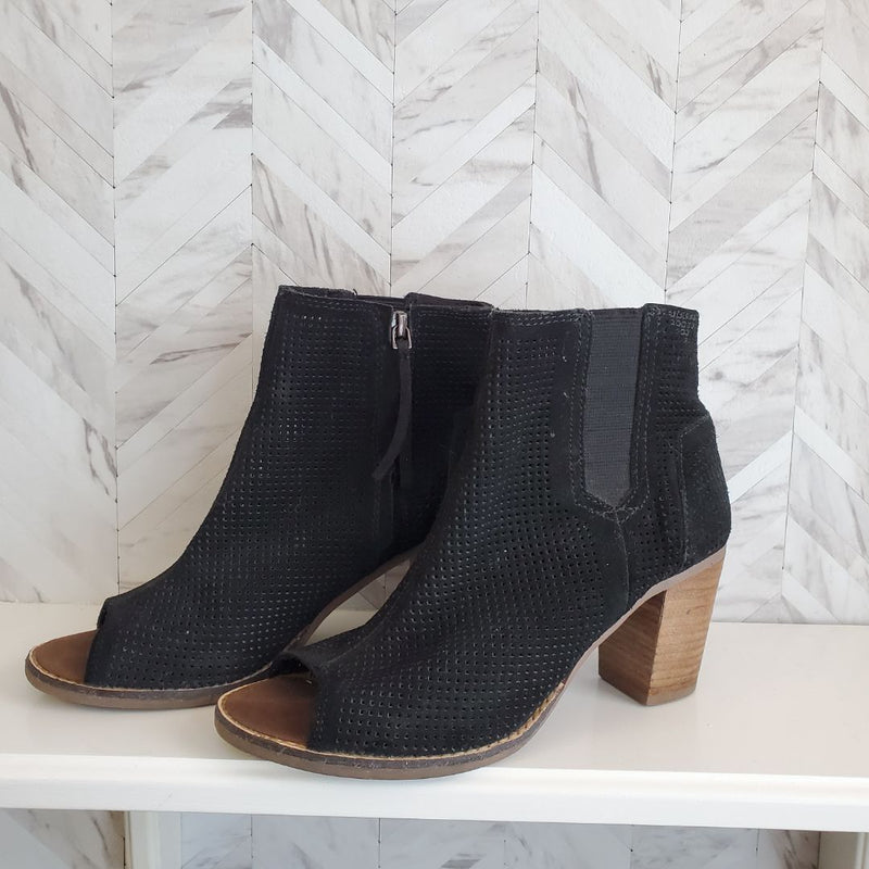 Load image into Gallery viewer, Toms Open Toe Bootie, 7.5
