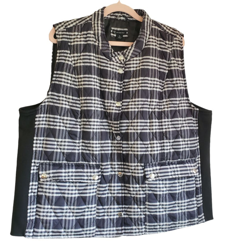 Load image into Gallery viewer, New Directions Checked puffer vest, XL
