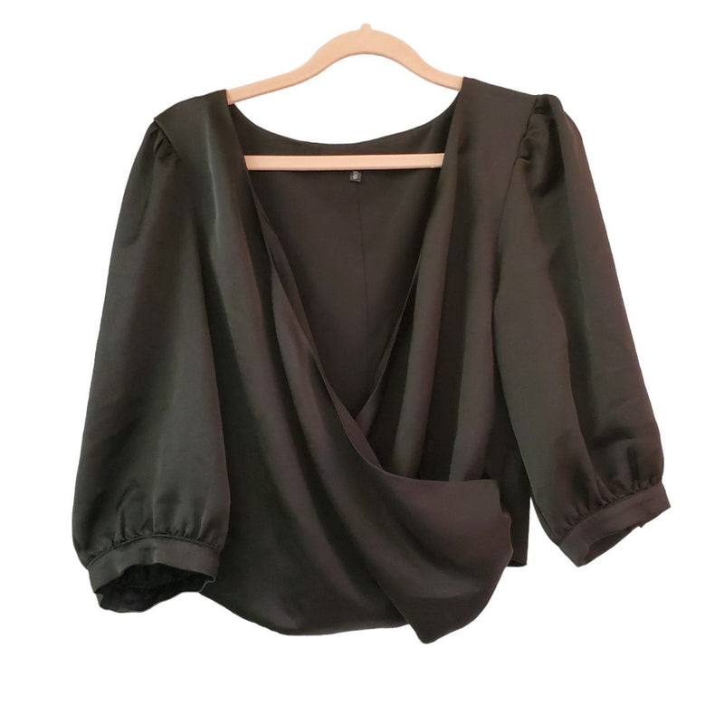 Load image into Gallery viewer, Dynamite Short wrapped blouse, Large
