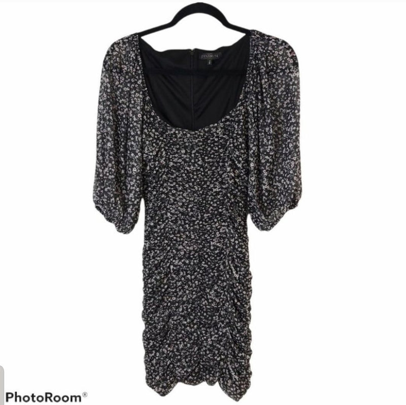Load image into Gallery viewer, Dynamite Floral Ruched Puff Sleeve Dress, Medium
